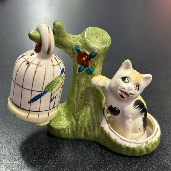 Cat Swatting Bird Hanging Cage Salt & Pepper Shakers Japan.